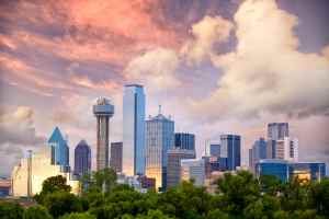 Skyline with trees in Dallas, Texas