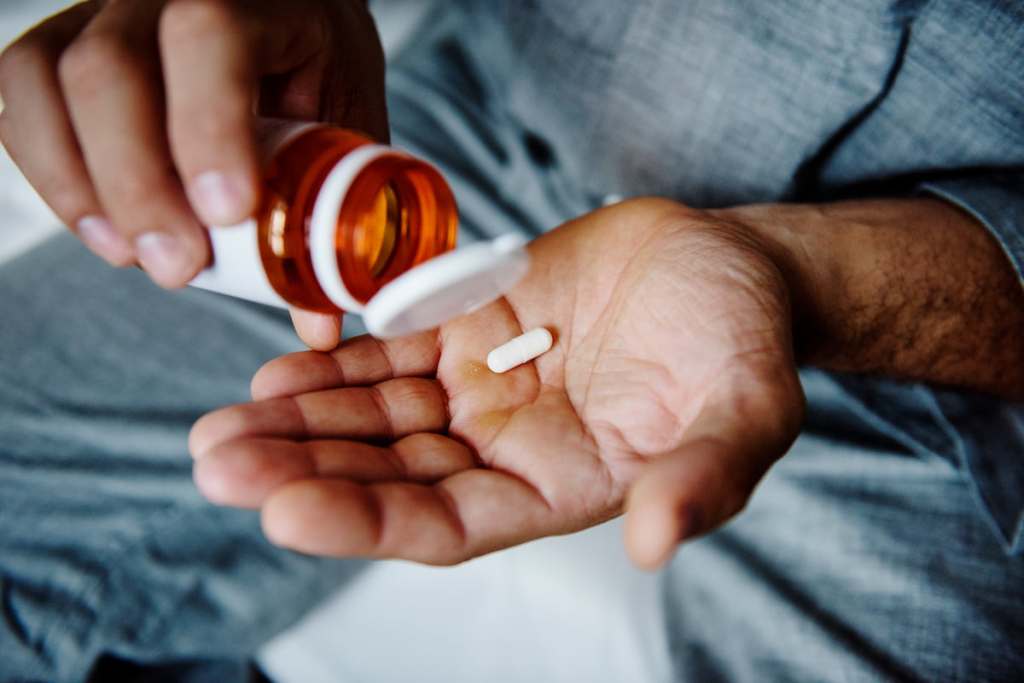Celexa vs Zoloft: How they compare, what they treat, and how to choose