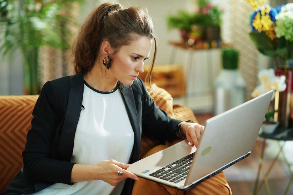 Thriveworks vs. BetterHelp: Key differences in cost, care, and client experience